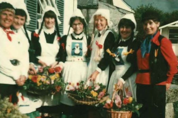 1990s Carnival Entry, The Dutch Girls