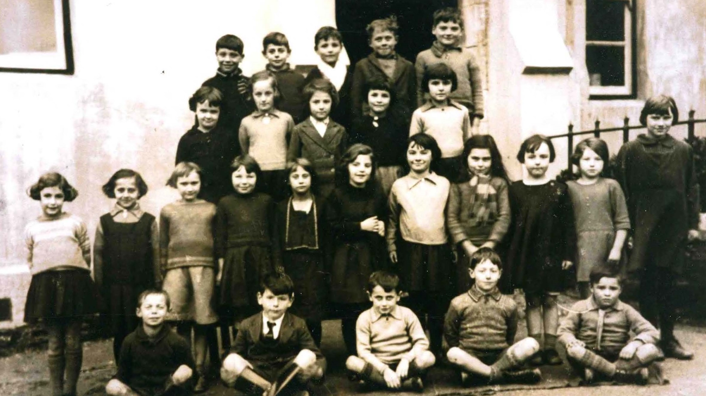 A 1930s class at Port Isaac School