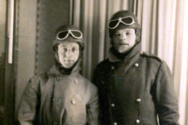 Army Despatch Riders - Cyril Kinnings and his brother