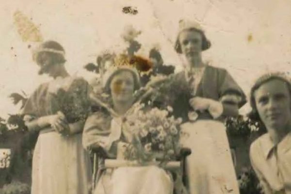 Early 1900s Carnival Queen