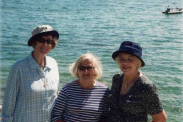 Ian & Noreen Honey, June Bryant and Yvonne Cleave enjoy a day out