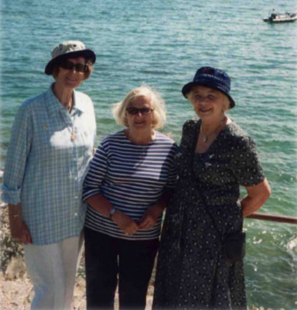 Ian & Noreen Honey, June Bryant and Yvonne Cleave enjoy a day out