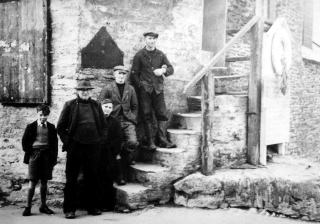 On the Pawlyn steps, c1955