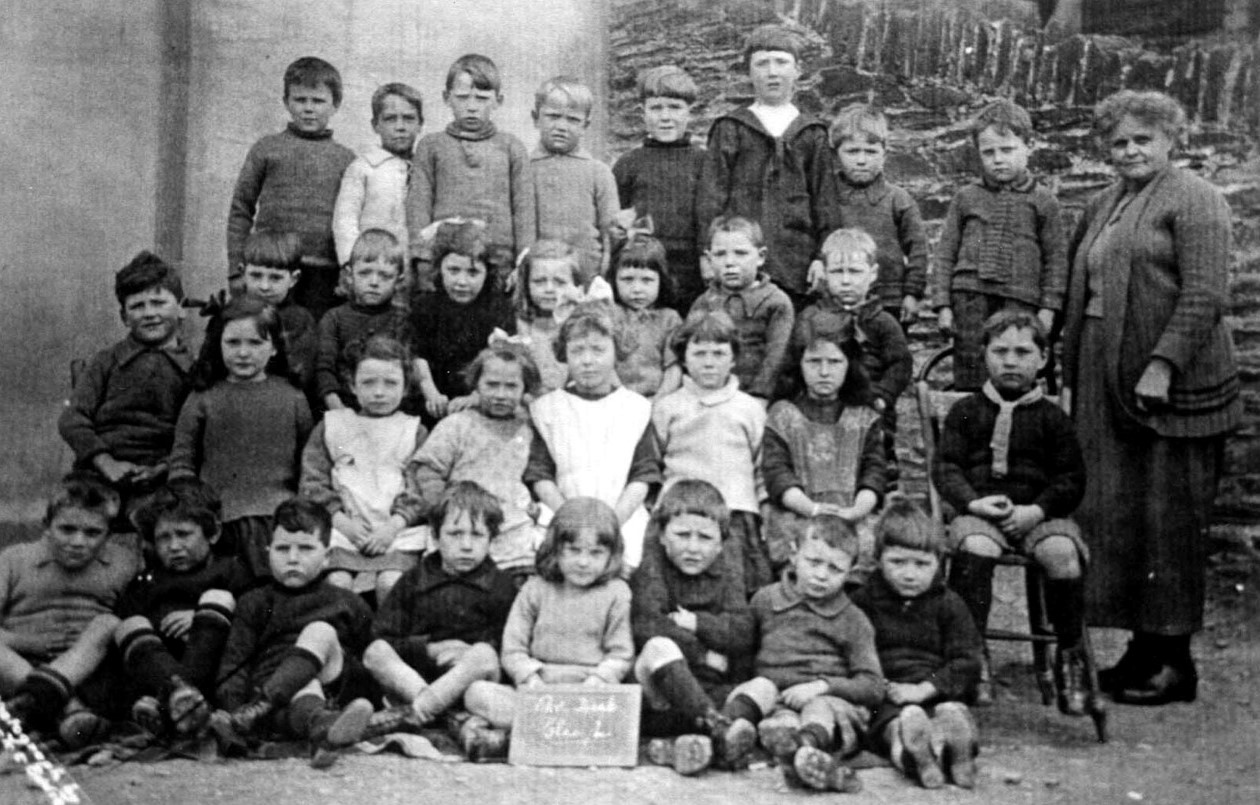 Port Isaac School - Class 2 - October 1930