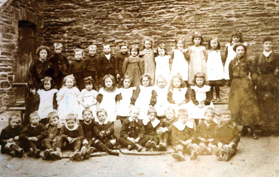 Port Isaac School date & names unknown