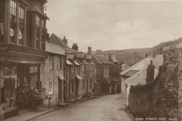 Port Isaac has no grand architecture