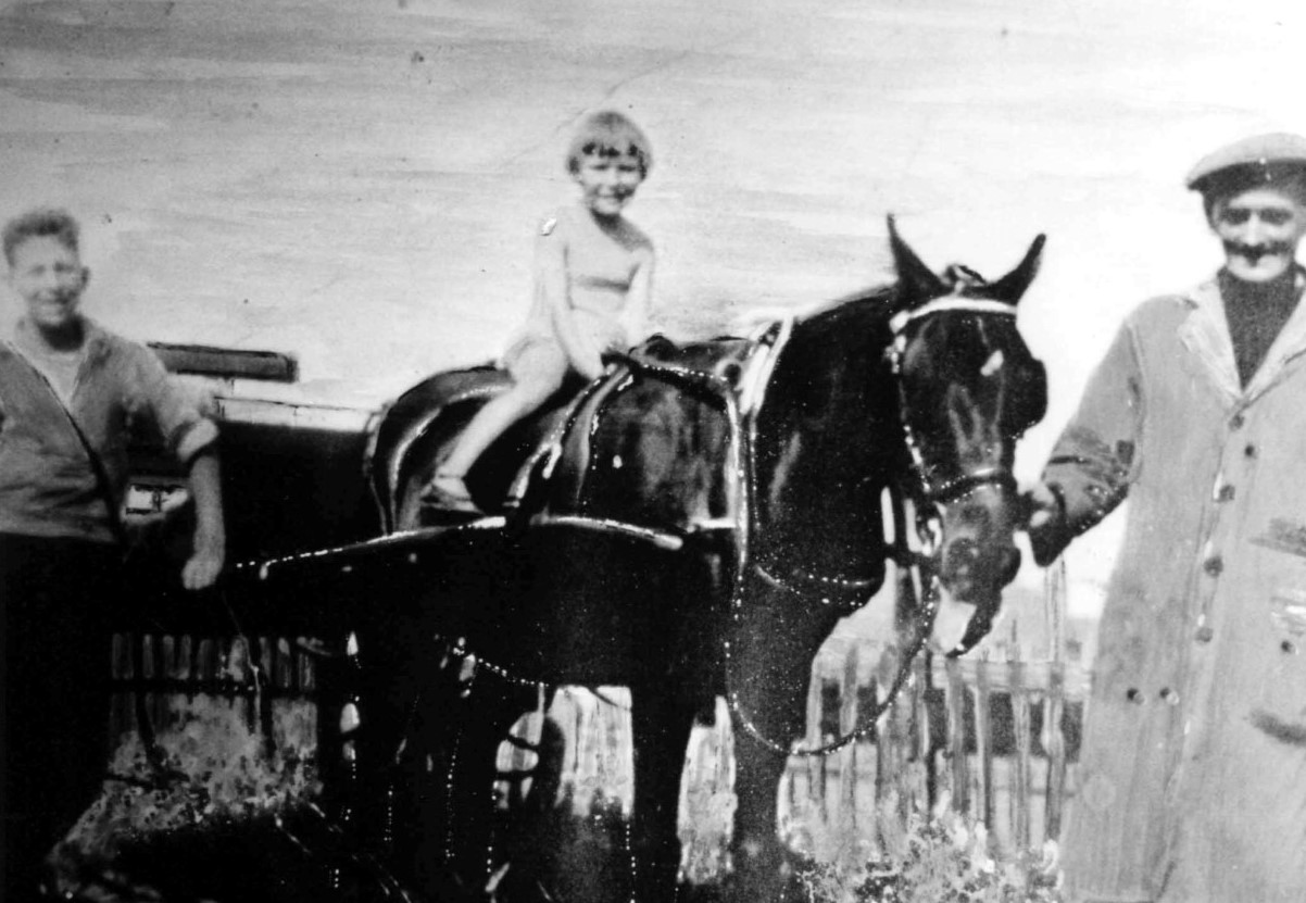 Selling the catch, c1935