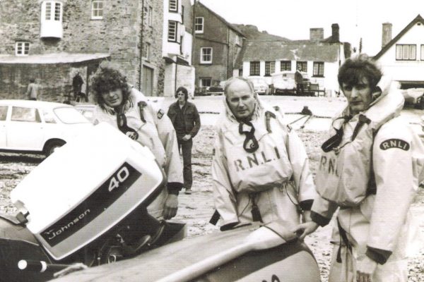 A lifeboat family, 1974