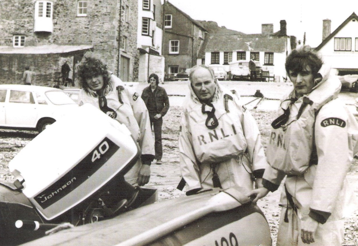 A lifeboat family, 1974