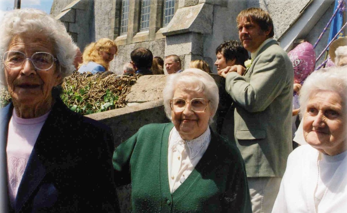 Joyce Collins, Bess Coates and Winnie Honey, 2003