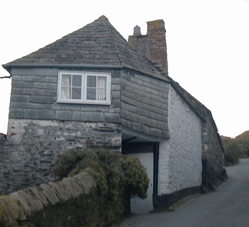 The 'House with the Crooked Chimney', Church Hill